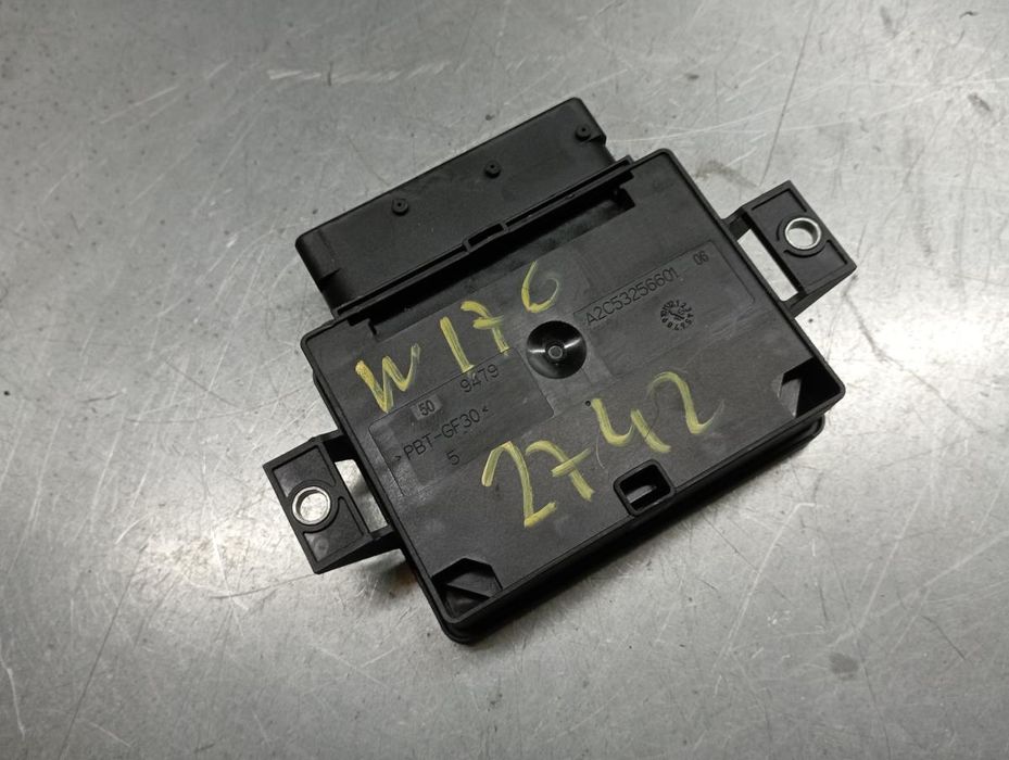 Módulo do travão auto / parque MERCEDES-BENZ Classe A (W176)