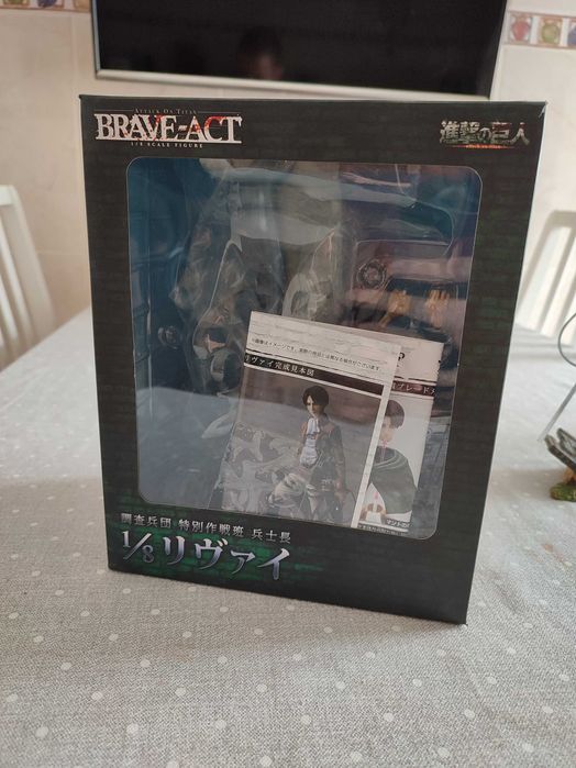 Levi Ackerman Brave Act - Attack on Titan