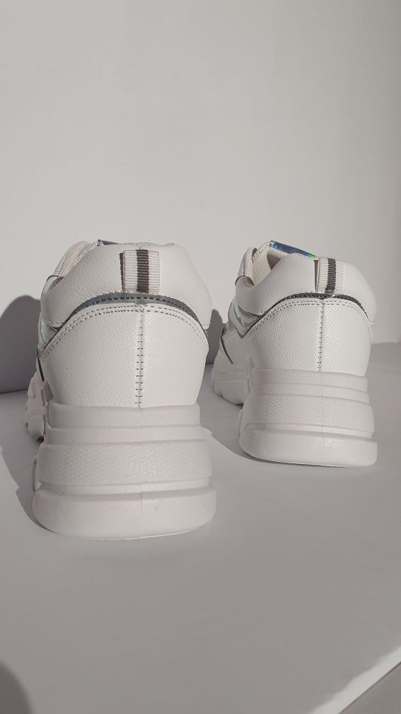 Buty nowe sportowe damskie białe Vices rozmiar 40