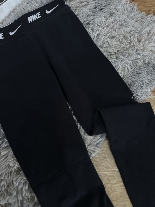 Неймовірно круті лосини NIKE