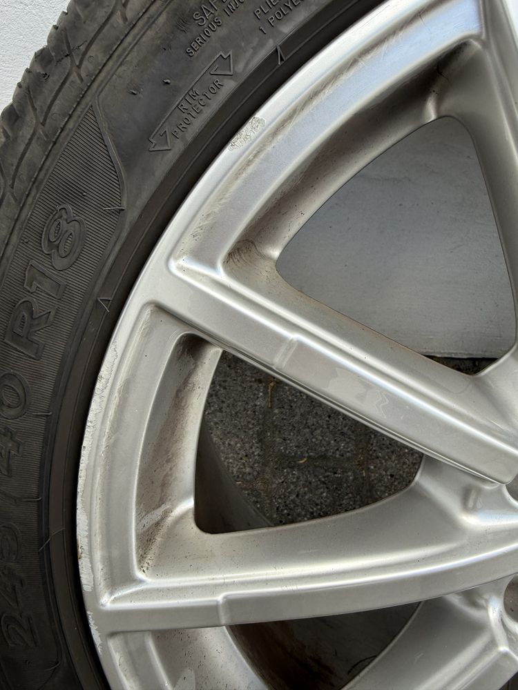 Opony zimowe z felgami 245/40 R18, Audi A4, A6.