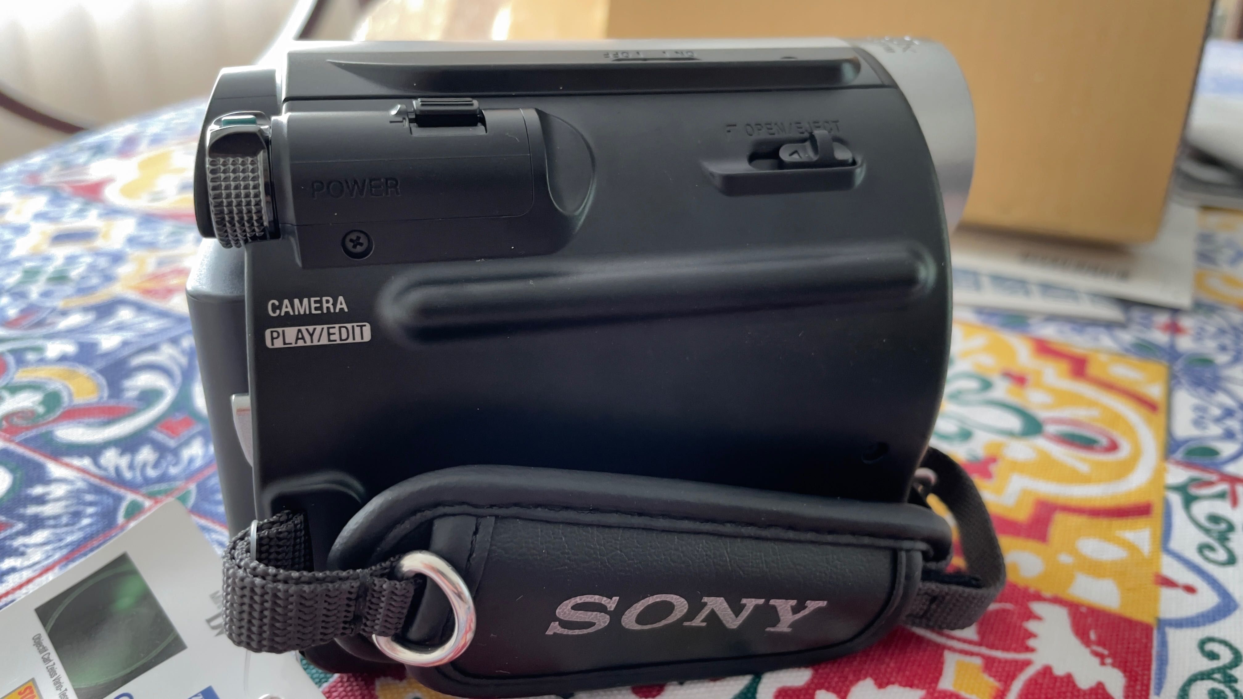 Sony DCR-HC51E HandyCam Video camera