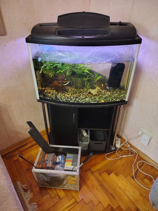 Акваріум з тумбою