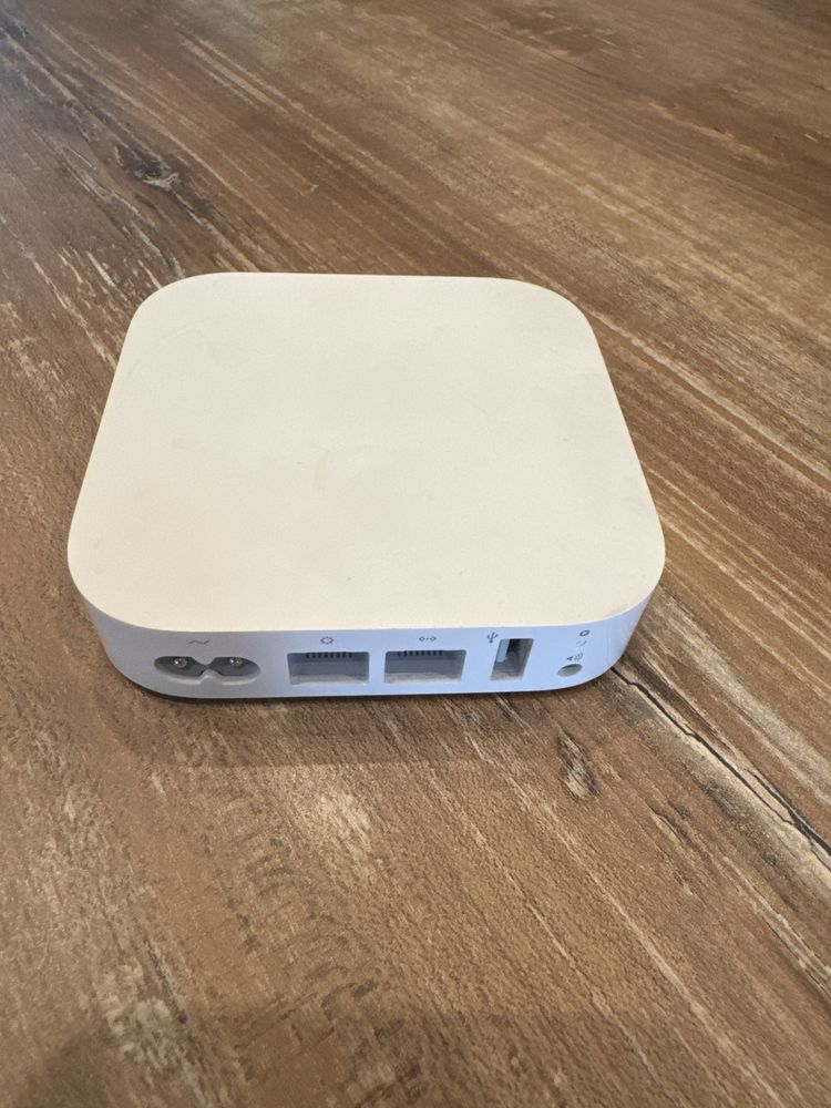 Маршрутизатор Apple AirPort Express A1392