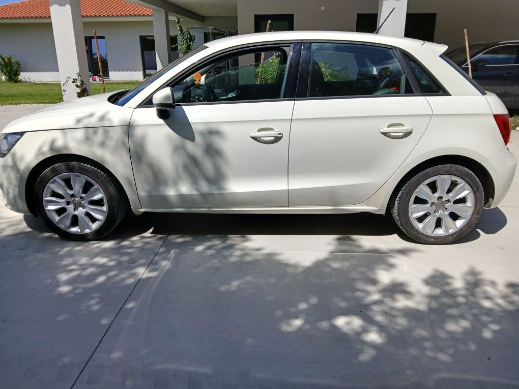 Audi A1 1.6  TDI