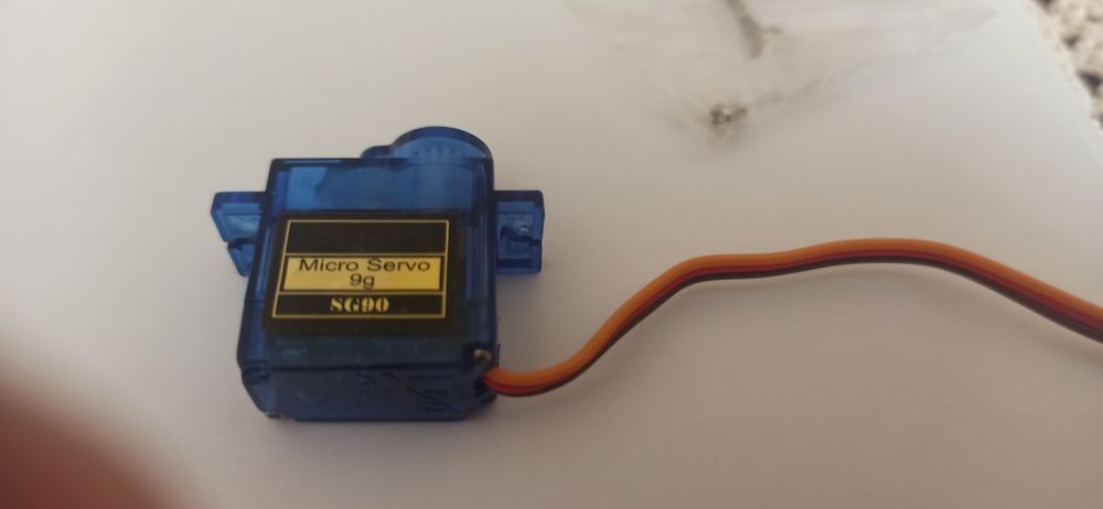 Сервопривод micro Servi 9g SG90