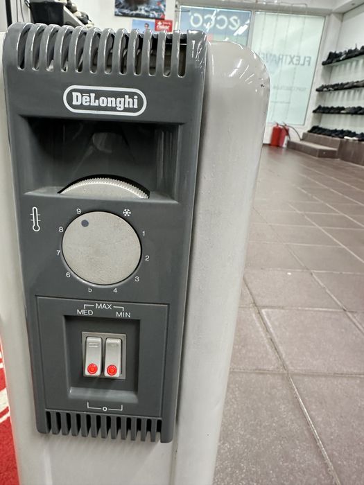 Масляный обогреватель De Longhi (Италия)