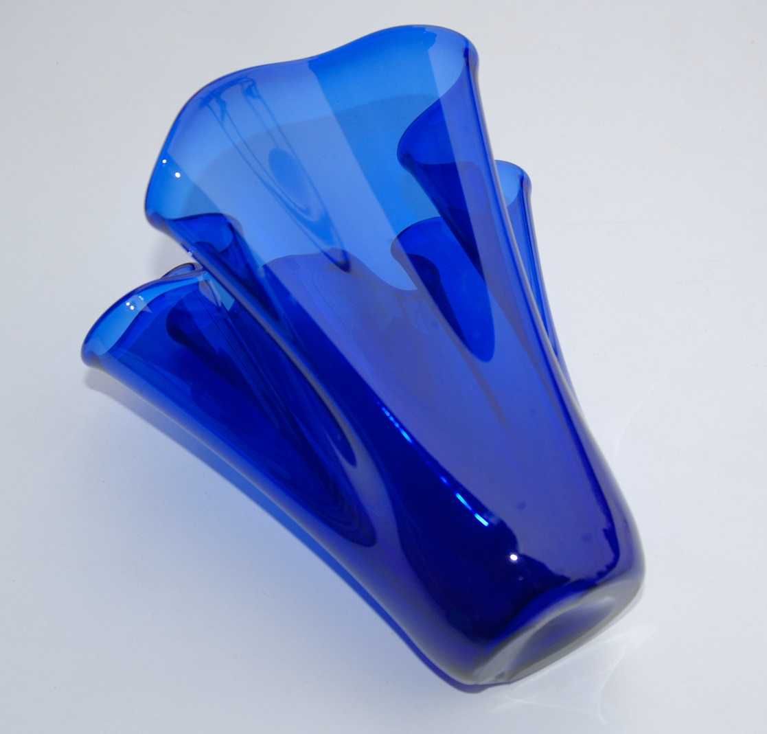 Stary wazon wazonik szklany niebieskie szkło antyk