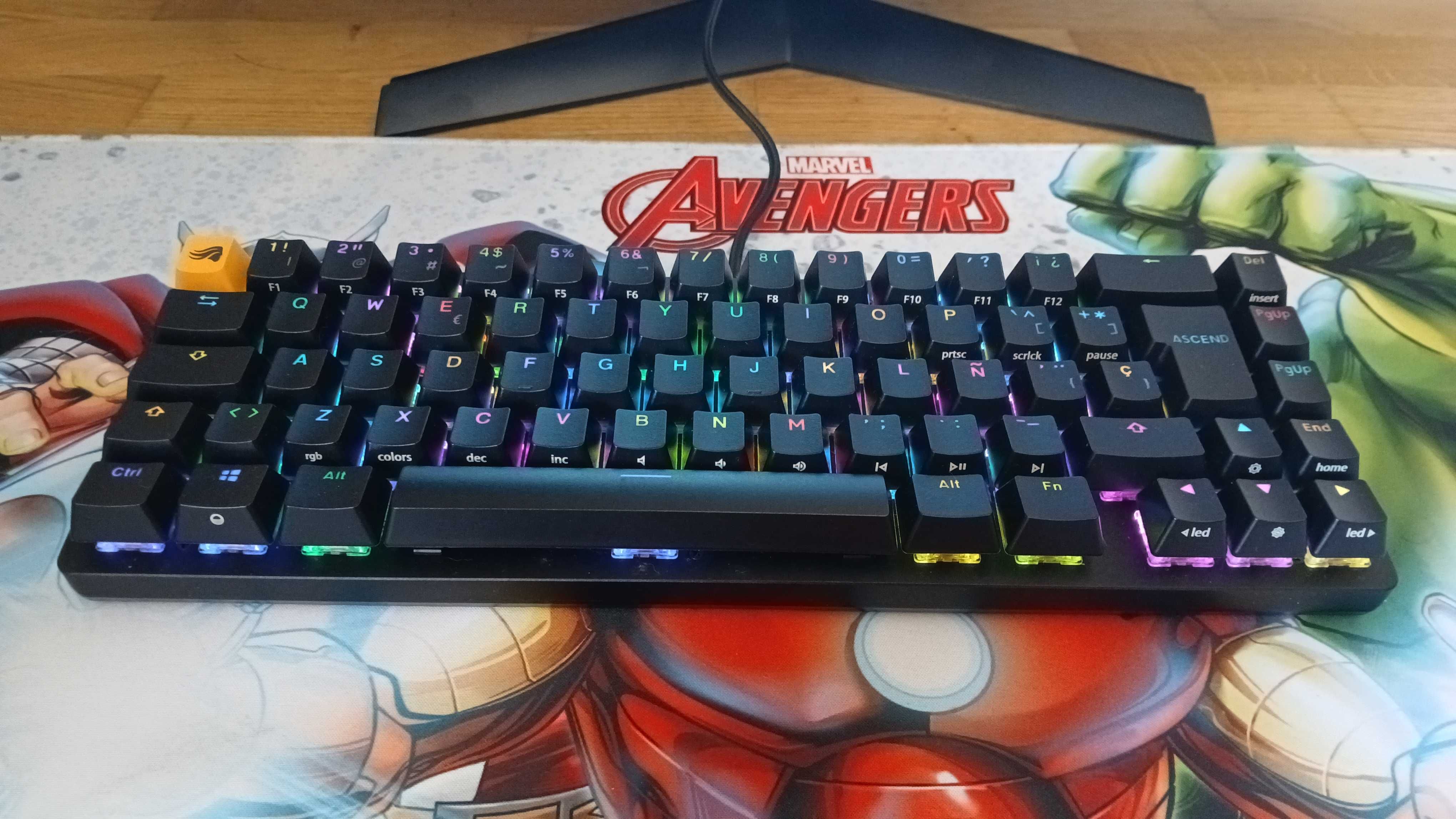Teclado Mecânico Glorious GMMK 2 Compact Preto - Fox switch (ES)