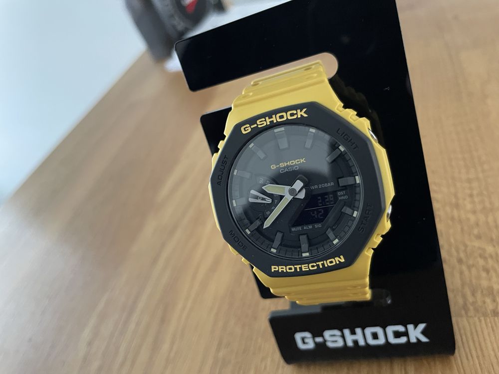 Casio G-Shock GA-2110SU