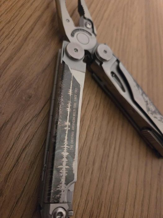 Leatherman multitool Wave Plus edycja limitowana