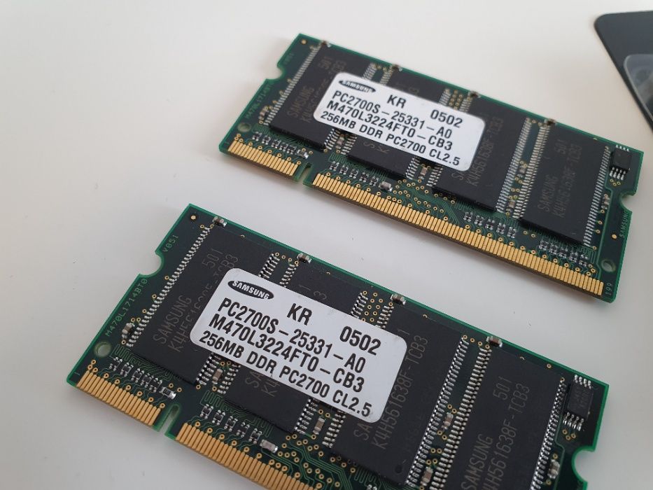 Kość kości pamięci 256MB DDR PC2700S od Samsung