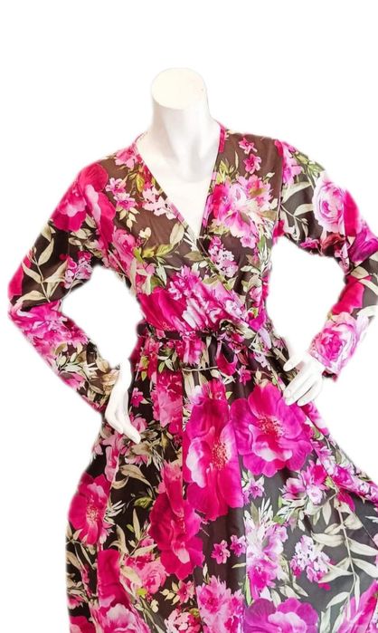 Długa suknia w kwiaty