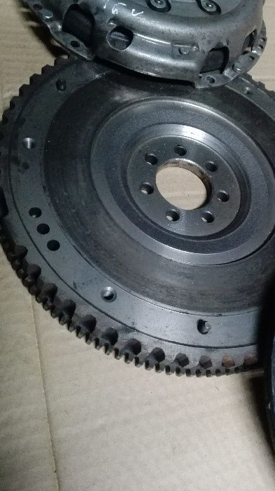 Sprzęgło Tarcz docisk Kolo Clio III GT 1,6 16 V Komplet