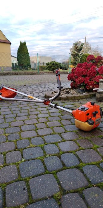 Podkaszarka Husqvarna 323r