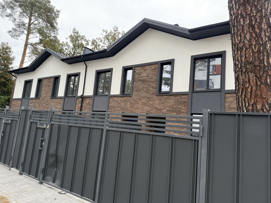 Якісний таунхаус в центрі Ірпеня! Власний дворик