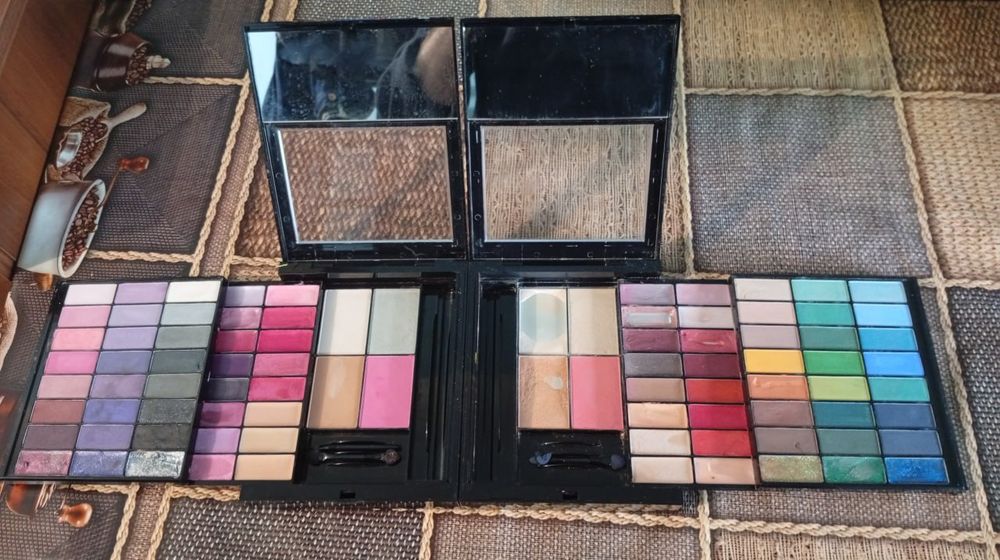 Палетка Deborah Milano Color Symphony