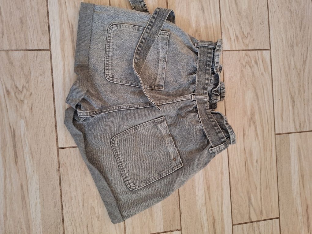 Шорти Zara   сірі