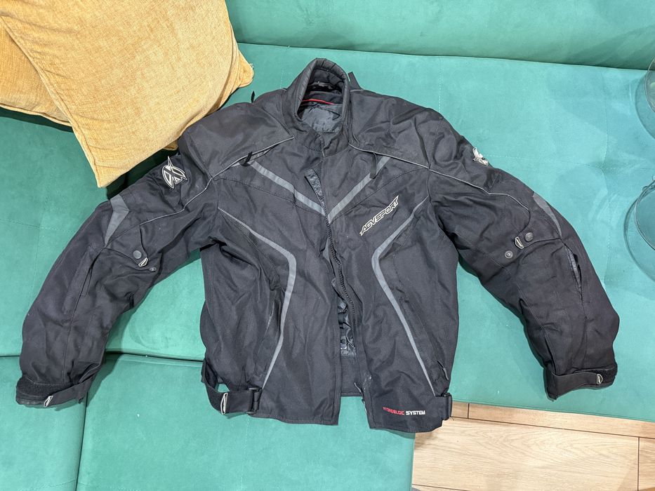 Мотокуртка з захистом