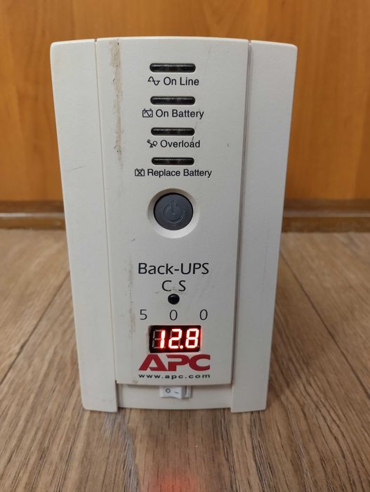 ДБЖ безперебійник APC Back-UPS CS 500