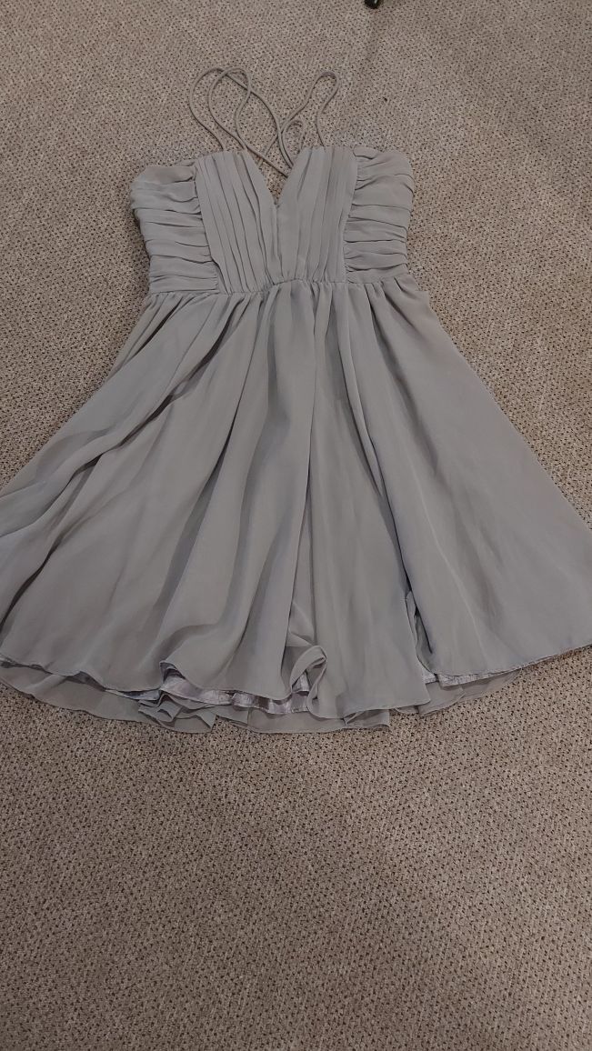 H&M nowa zwiewna sukienka 36 S rozkloszowana na metce rozmiar 38 ale w