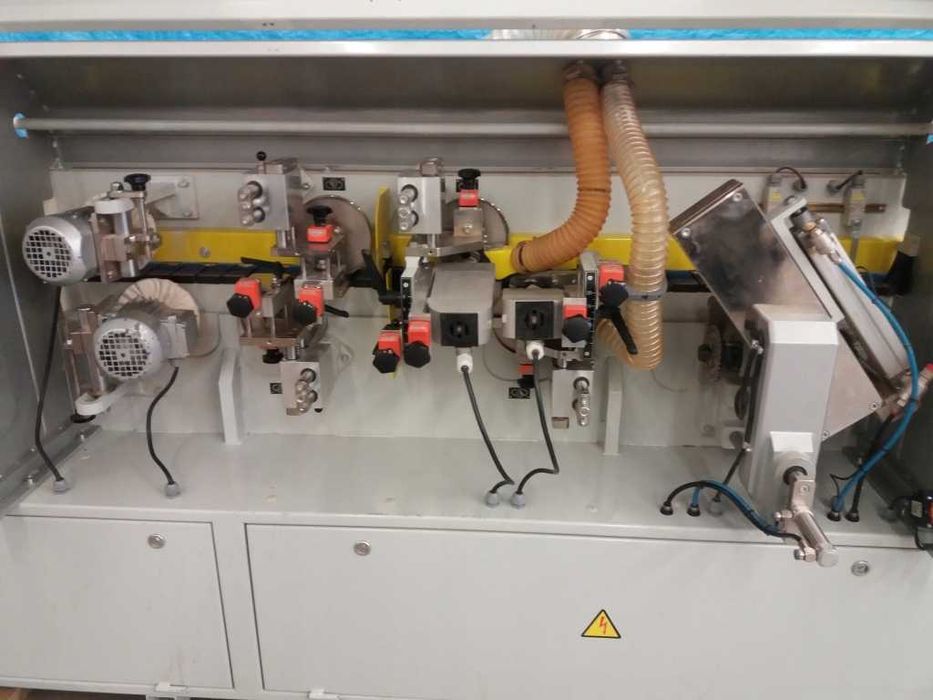 Okleiniarka. WSTĘPNE FREZOWANIE. Compact 7. 2009r.