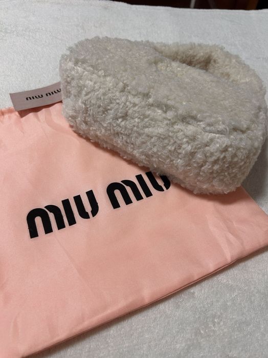 Wander shearling White bag mala MiuMiu