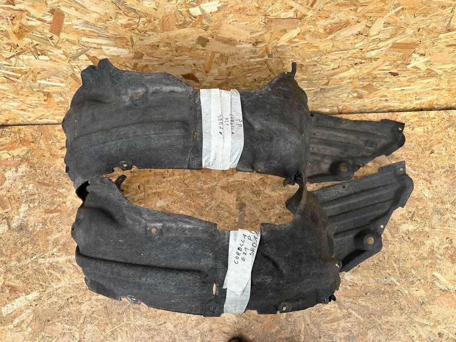 Toyota Corolla E21 Sedan nadkole prawe przednie przód