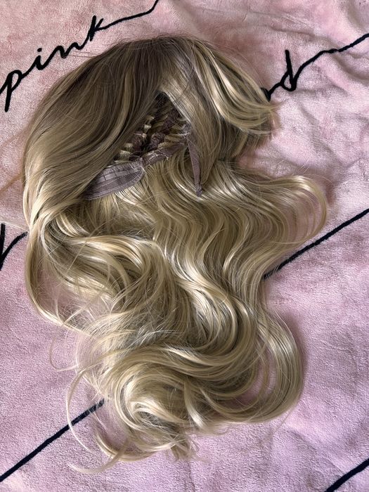 Peruka jasne blond włosy ombre z odrostem nowa ciepły odcień