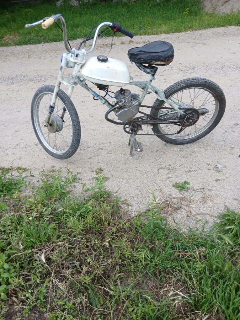 Продам мопед Рига-13.