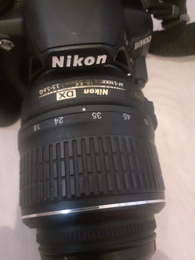 Aparat Nikon zestaw wraz z kartonem i instrukcją