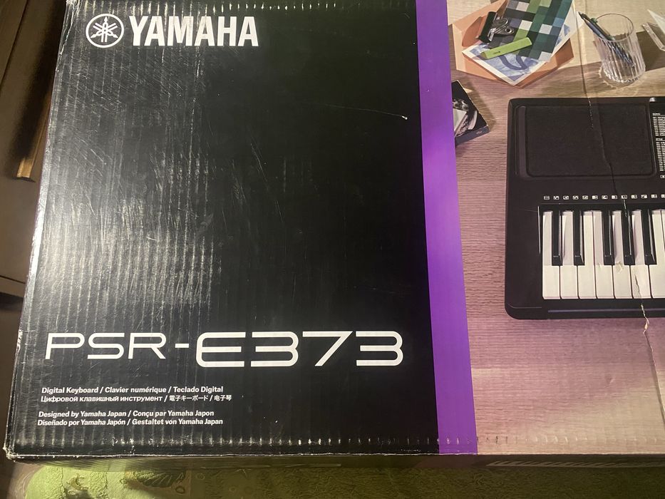 Продам синтезатор Yamaha PRS-e373