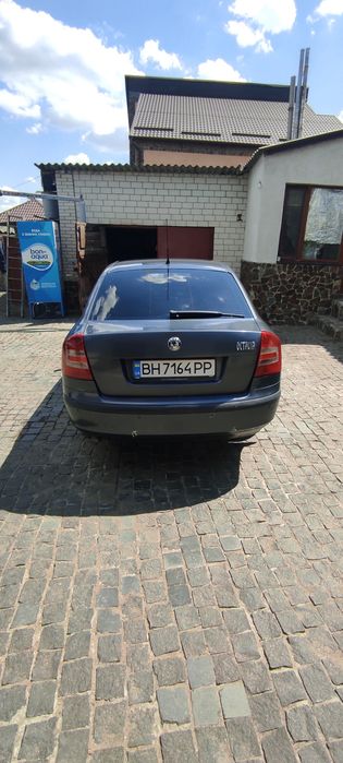 Автомобіль в гарному стані.