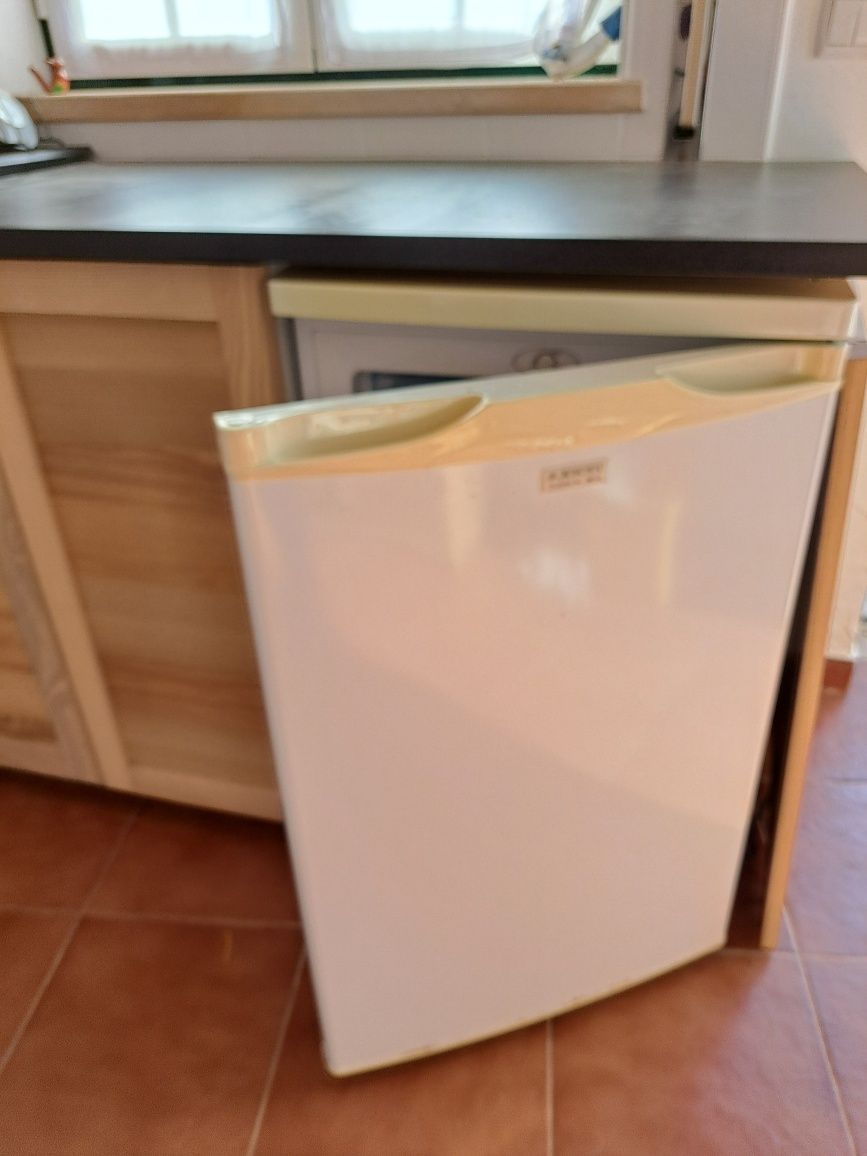 Congelador Jocel de 4 gavetas