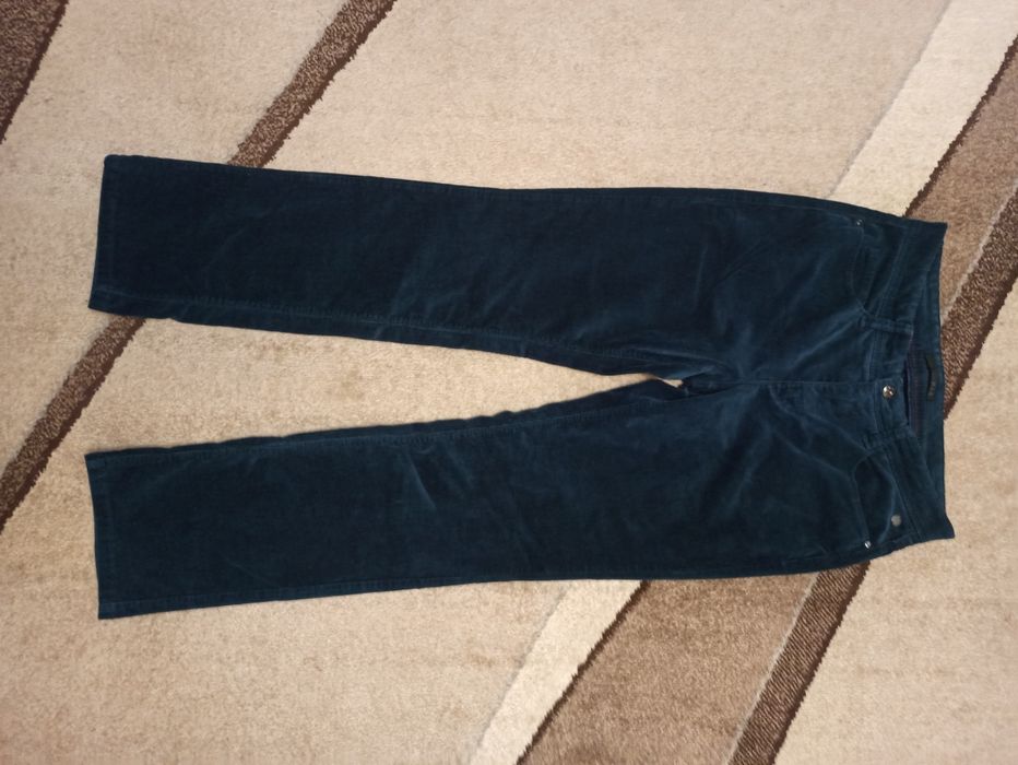 Жіночі вельветові штани