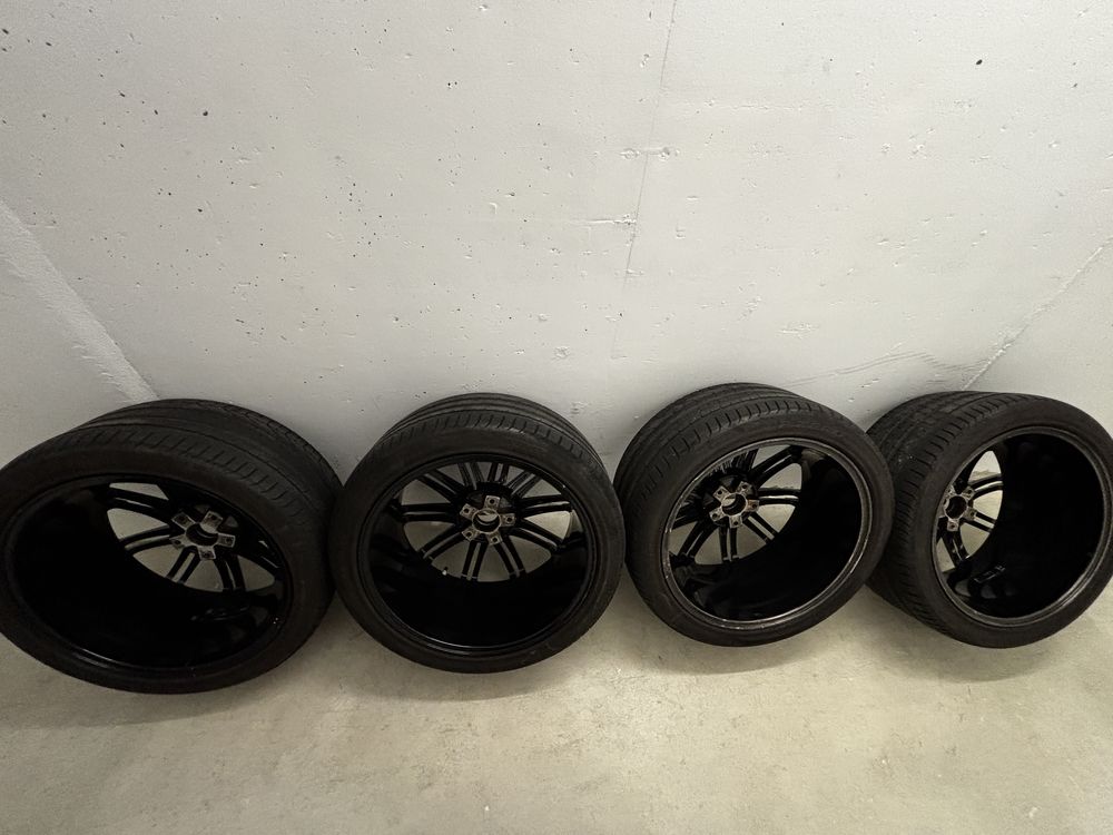 4 Jantes 21 Porsche Cayenne  Pack 4 Pneus Pirelli 295/36R21 usados