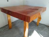 Mesa em  madeira