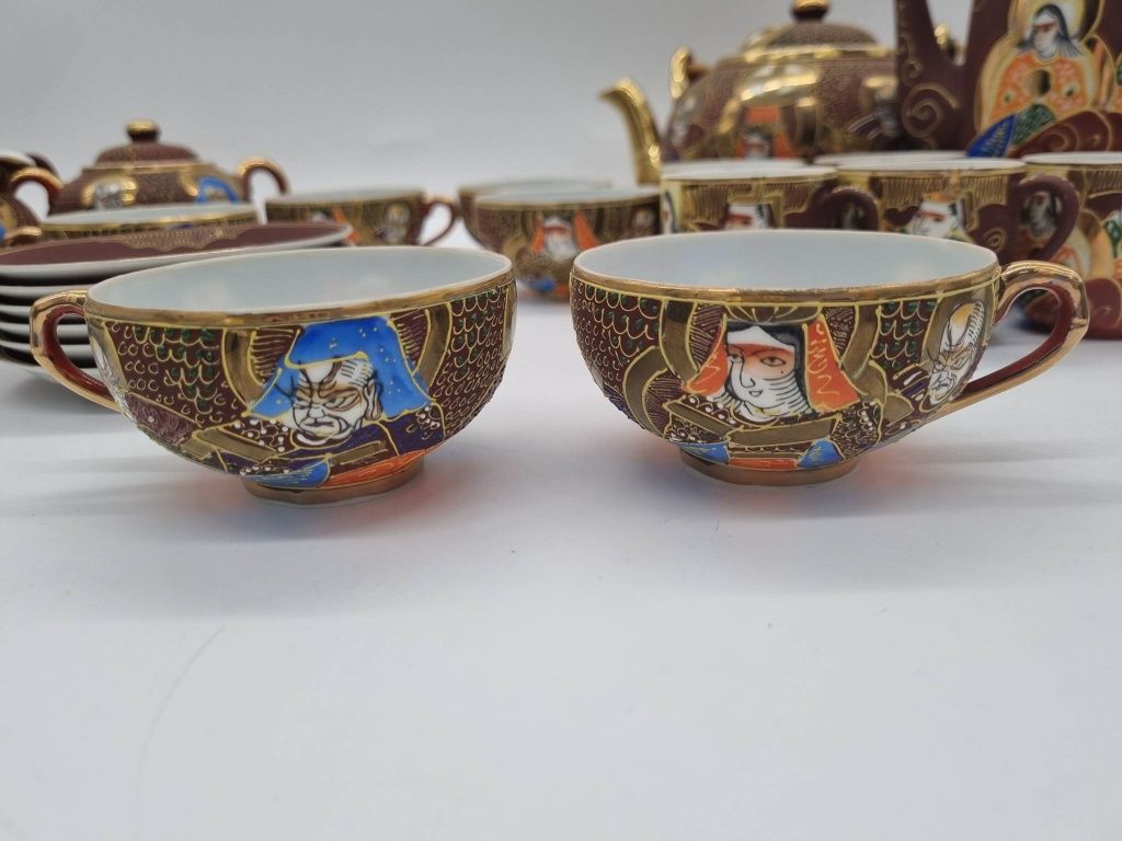 Piękny duży zestaw japońskiej porcelany Satsuma Dragons