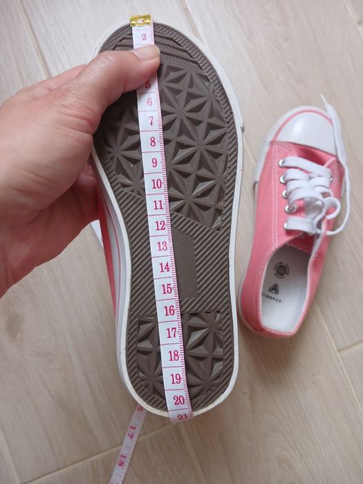 Кеди для дівчинки розмір 30 (б/в)