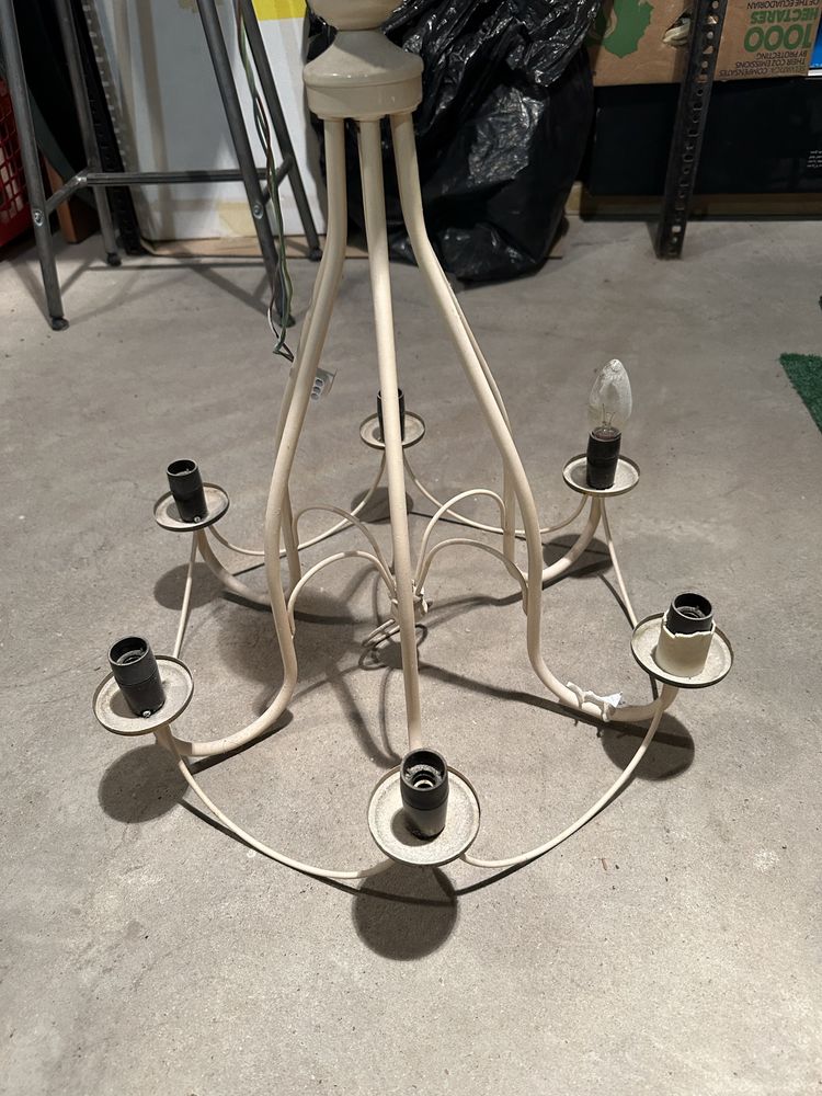 Lampa sufitowa jak antyczna