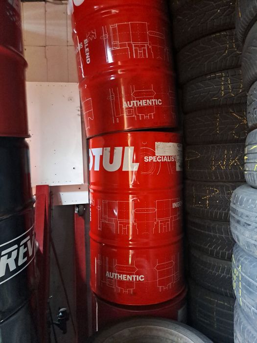 Beczki po oleju 208l i 60l