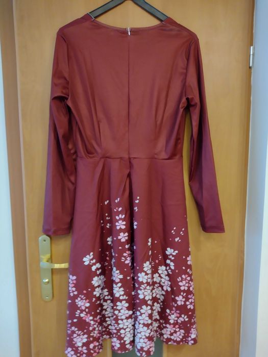 Sukienka midi Care Label rozmiar L