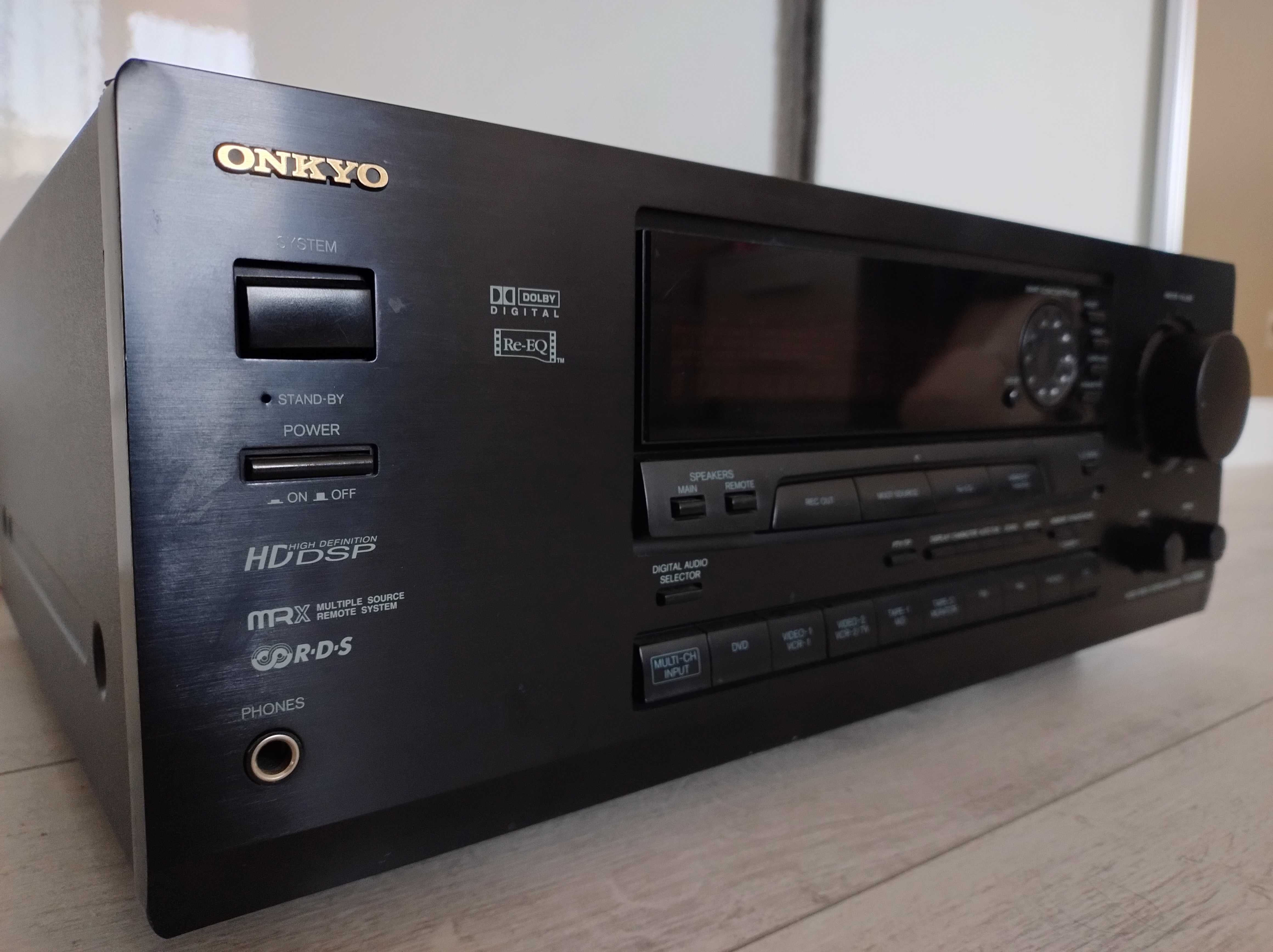 Amplituner onkyo TX-DS555