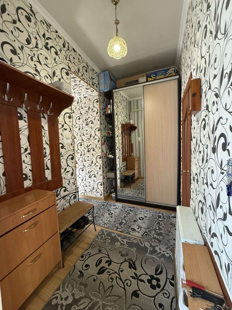 Продам 3 кімнатну квартиру у центрі