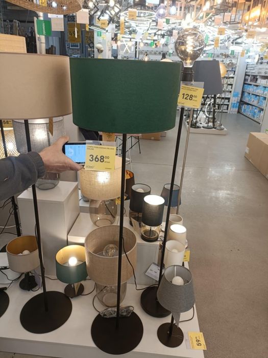 Lampa podłogowa GOLDIE