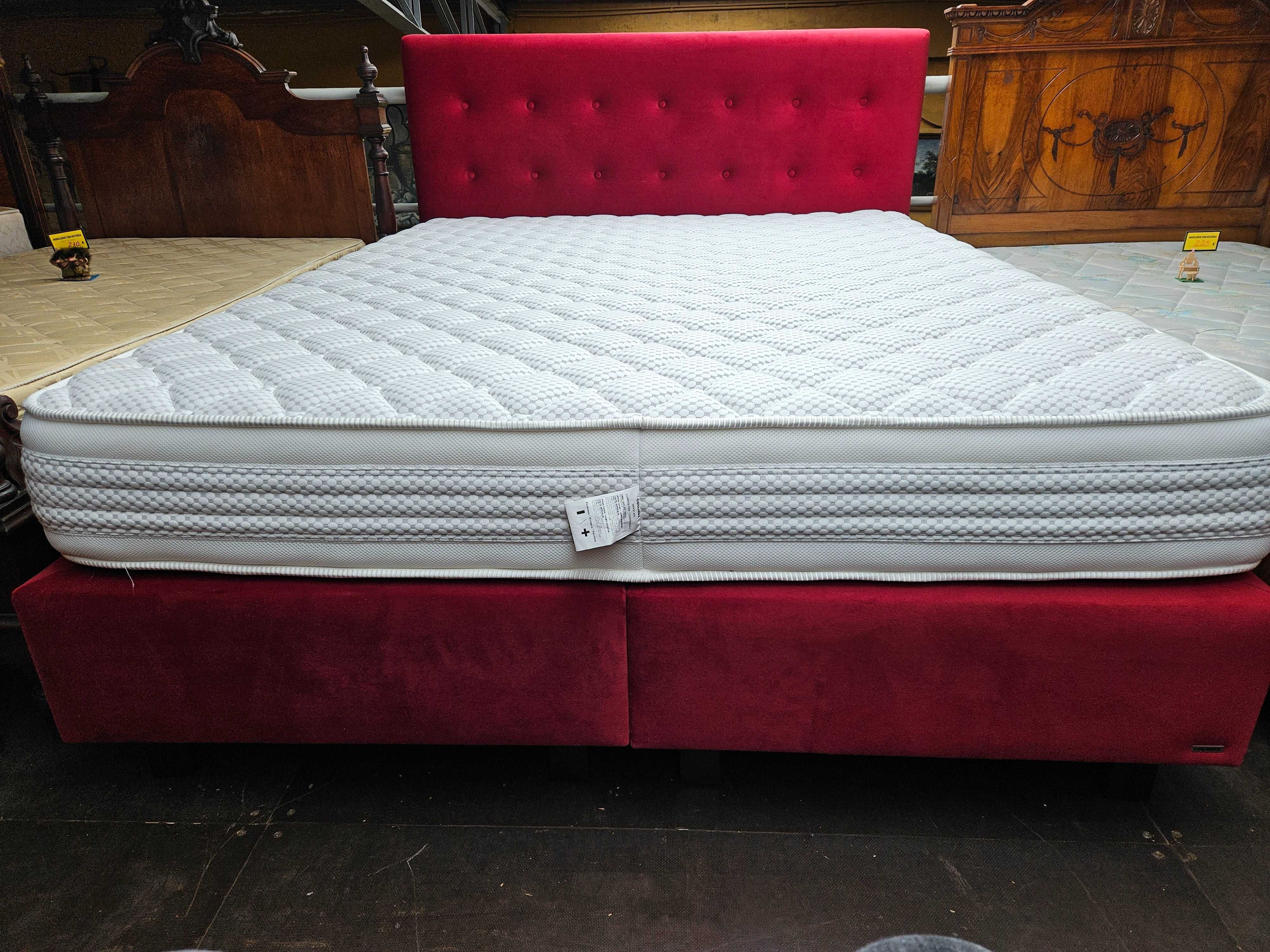 Magnifica cama com estrado e colchão - Tudo marca Colune