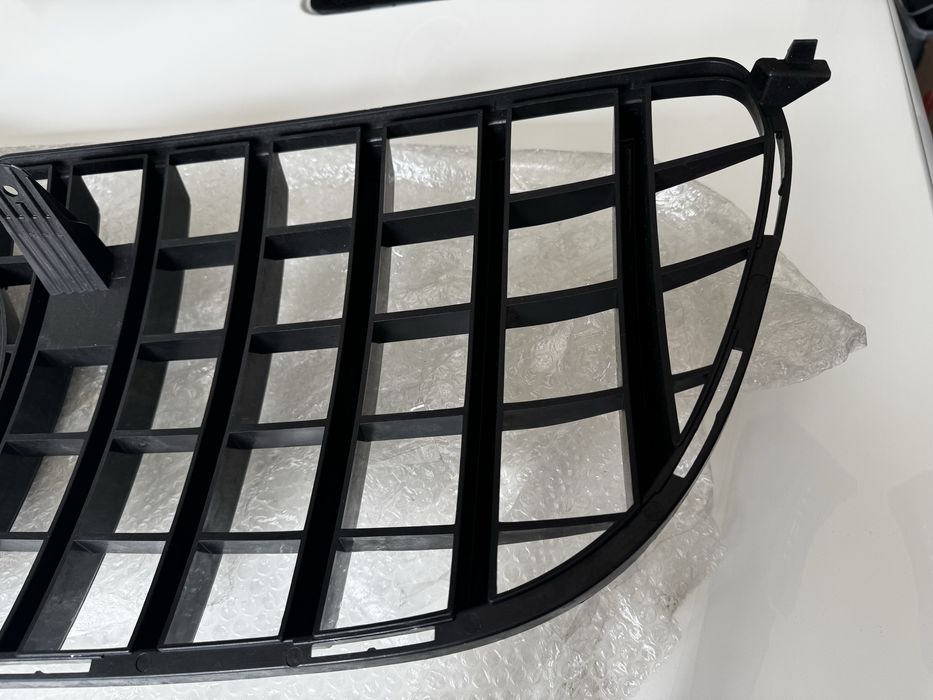 Мерседес Gls х166:решетка радиатора(amg style)