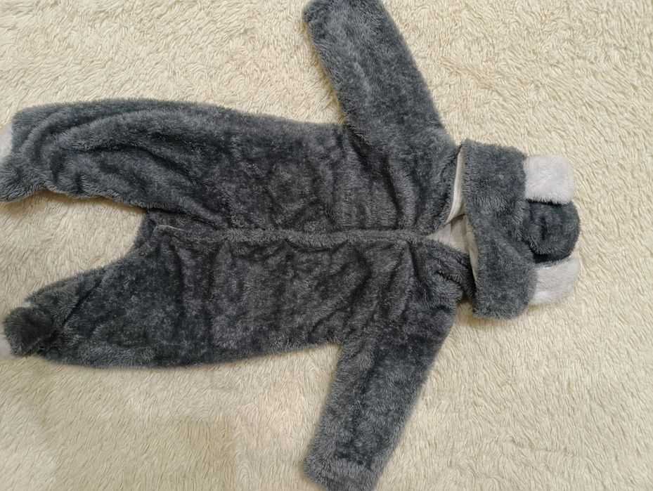 Продам комбез на 6 міс