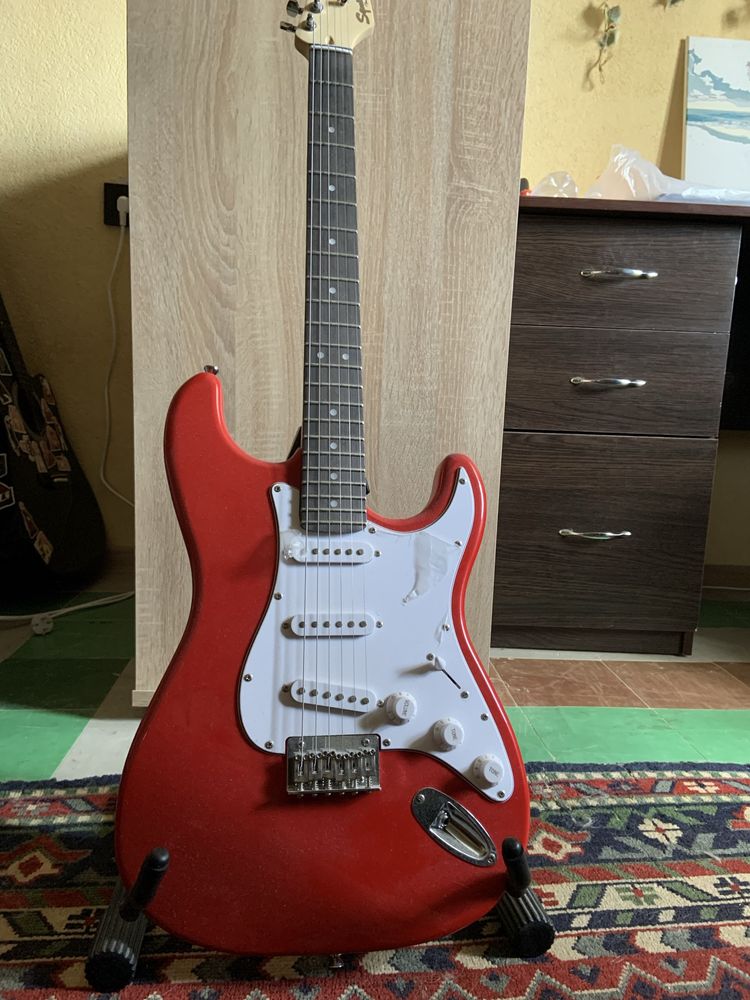 Ектрогітара Squier Stratocaster з комбопідсилювачем