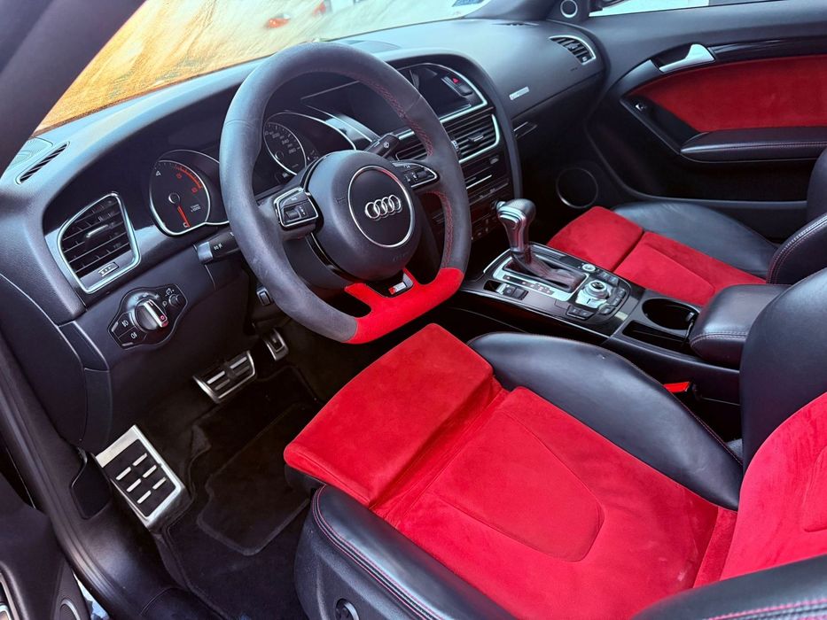Audi A5 Coupé Audi A5 Sport Coupé S-Line – Alcantara czerwona